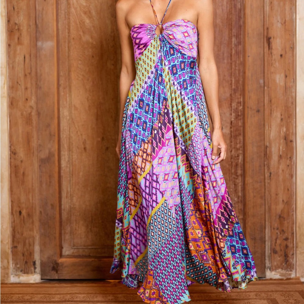 Tigerlily BNWT In high demand maxi dress